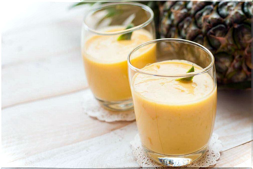 Pineapple smoothies