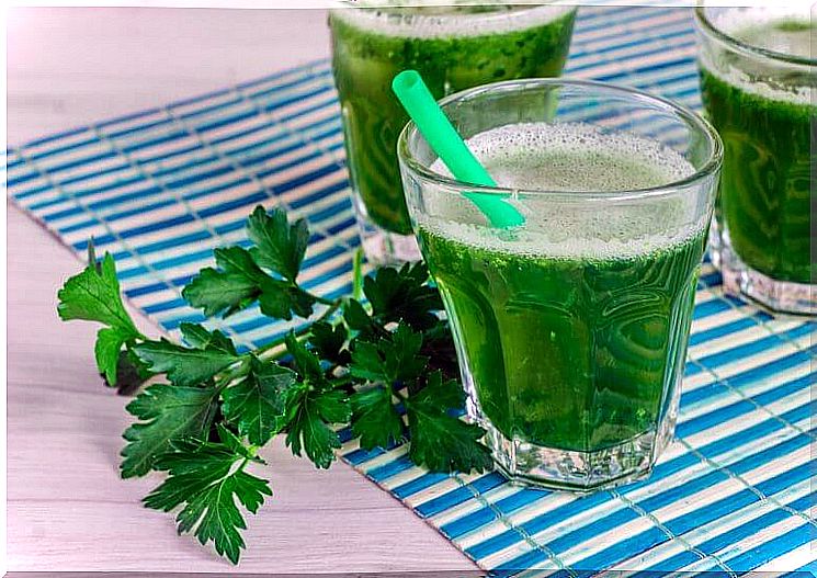 Parsley detox smoothie