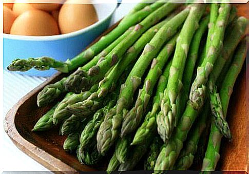 Asparagus is the first negative calorie food we will share with you