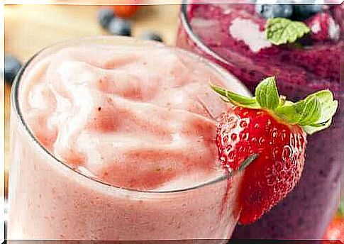 Strawberry smoothie is an example of delicious summer drinks