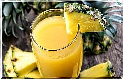 Pineapple juice makes delicious summer drinks