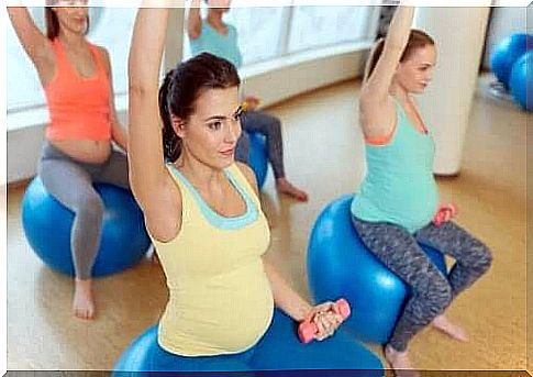 Women combine exercise and pregnancy