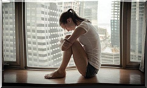 Woman sitting by a wind - cognitive capacity