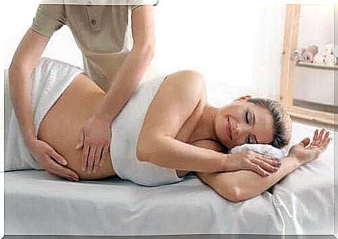 Four benefits of massage for pregnant women