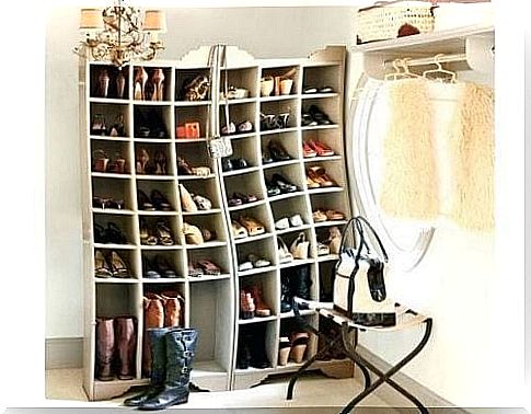 How to make your own shoe rack at home