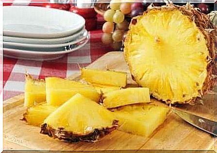 Pineapple can help with arthritis in the hands