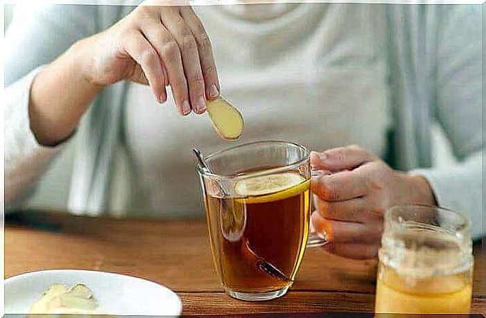 Cinnamon tea with lemon