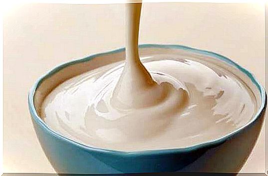 You can make Greek yogurt with one without a yogurt machine