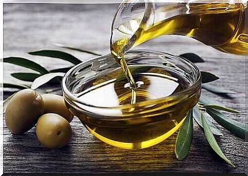 Olive oil enriches the Mediterranean diet with vitamin E, monounsaturated fatty acids and antioxidants