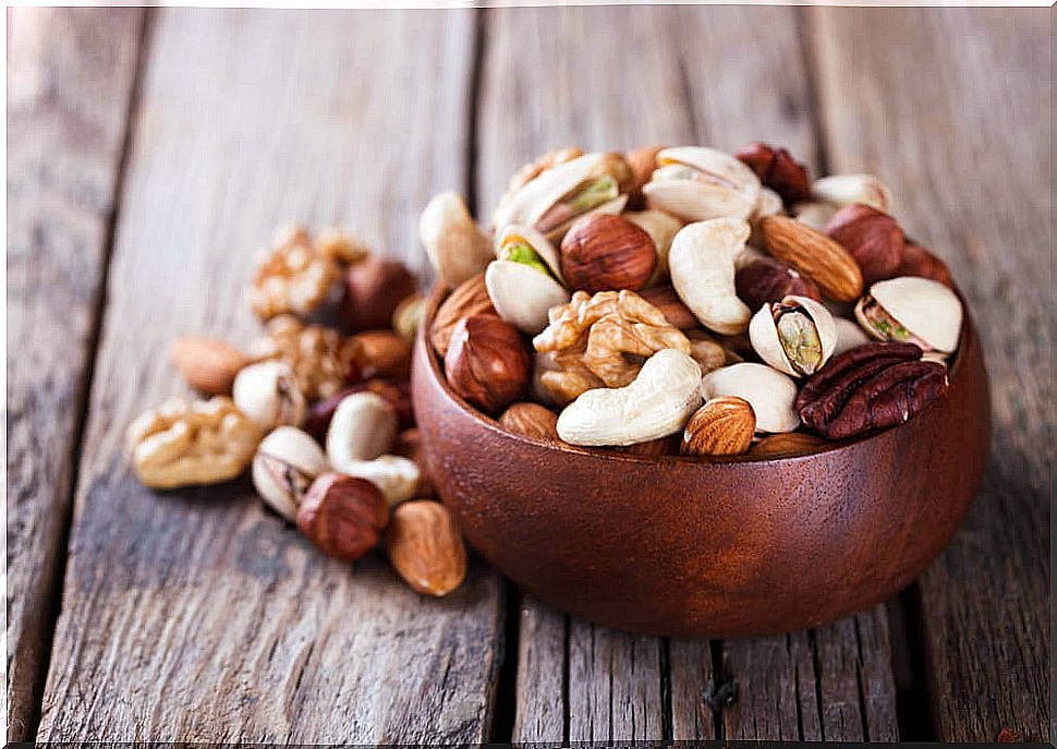 Why should we eat nuts?