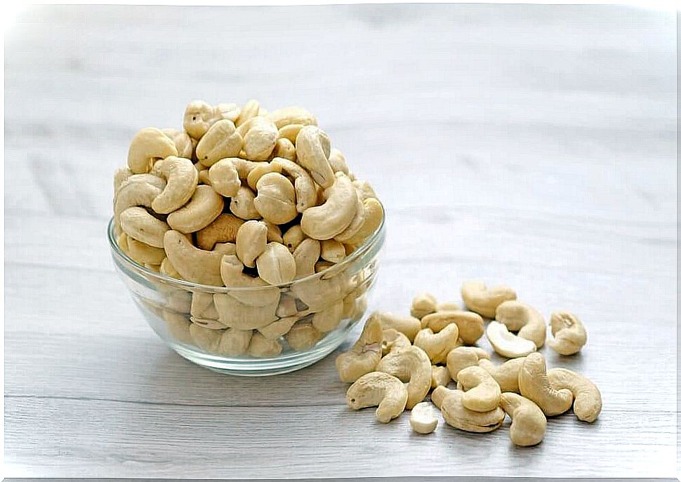 cashews for brain activity